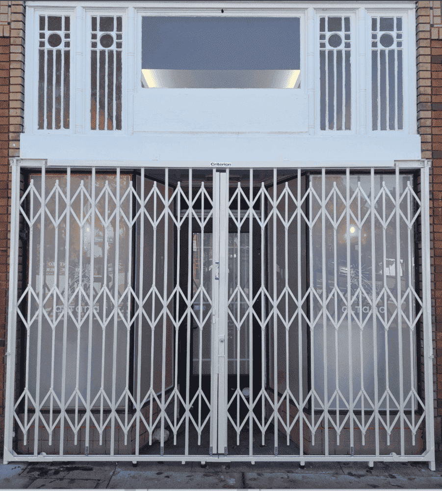 folding gate scissor gate