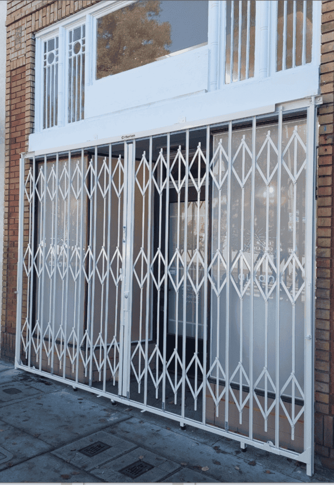 folding gate scissor gate