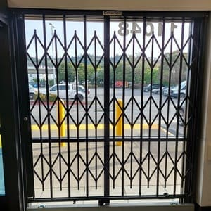 folding gate scissor gate