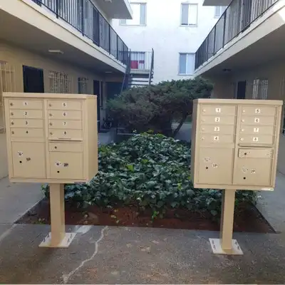 Parcel Locker Transit Village